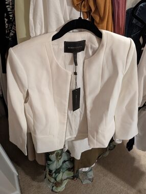 BCBGMaxAzria White Collarless Zip-Front Blazer